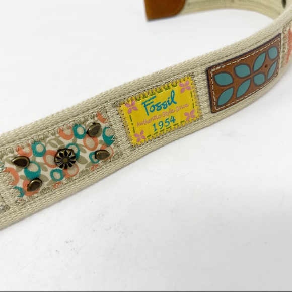 FOSSIL Women’s Canvas Leather Patchwork Belt Brass Hardware - Picture 4 of 8